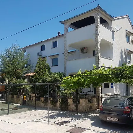Casa Nostra Ii *
